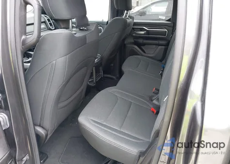 2022 Ram 1500 из США, поврежденный, VIN 1C6RREBG5NN290841